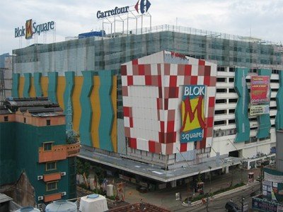 Blok M Square>></a>
		                <p style=