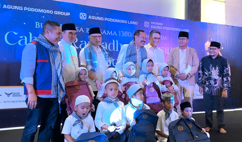 Agung Podomoro Holds Iftar and Shares Blessings with 1,300 Orphans 3