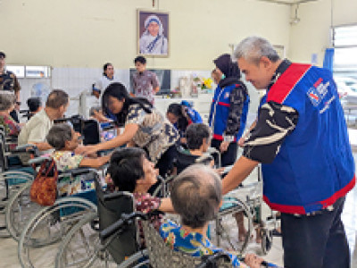 Agung Podomoro CSR: Bringing Warmth to Seniors at Wisma Sahabat Baru