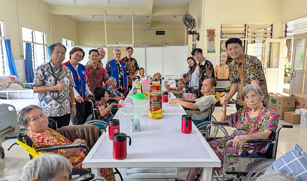 Agung Podomoro CSR: Bringing Warmth to Seniors at Wisma Sahabat Baru 2