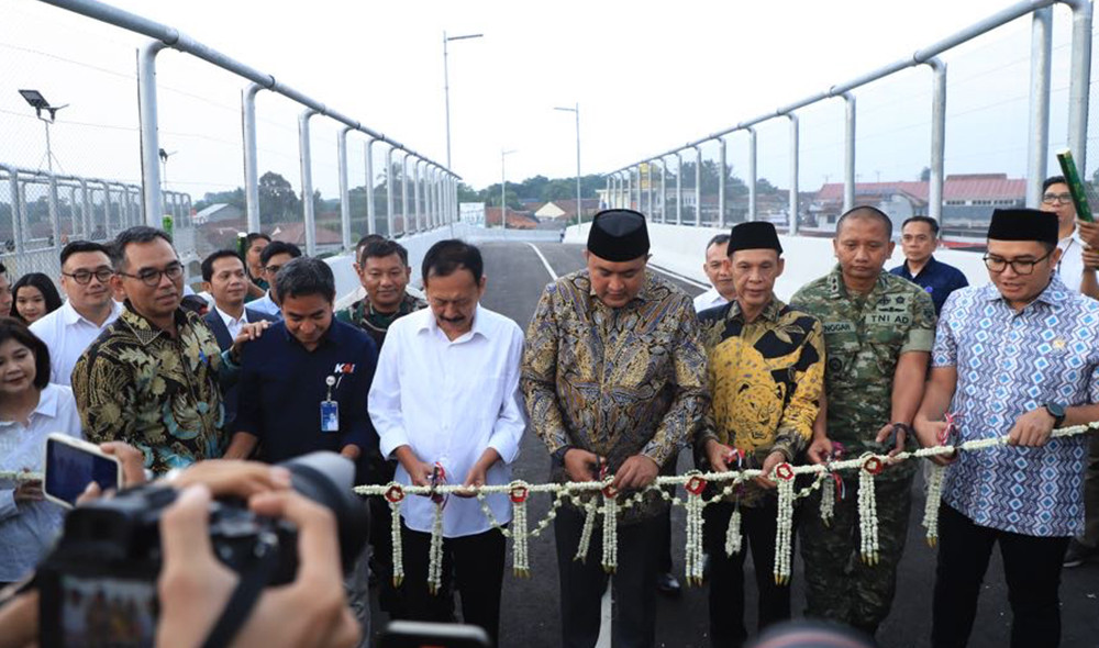 Agung Podomoro Builds Flyover and Pedestrian Bridge, Strengthening Infrastructure and Public Access in Tenjo 1