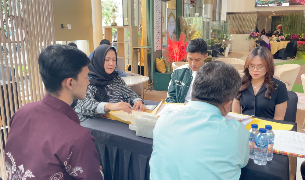 Wujudkan Kepastian Hukum bagi Konsumen, Podomoro Golf View Gelar Penandatanganan AJB Massal untuk Penghuni Tower EKKI 2