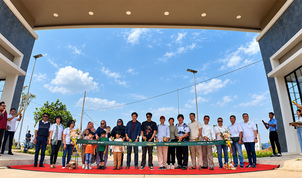 A New Milestone for Cluster Magnolia: Kota Podomoro Tenjo Hands Over Dozens of Homes and Unveils a New Cluster Entrance 1
